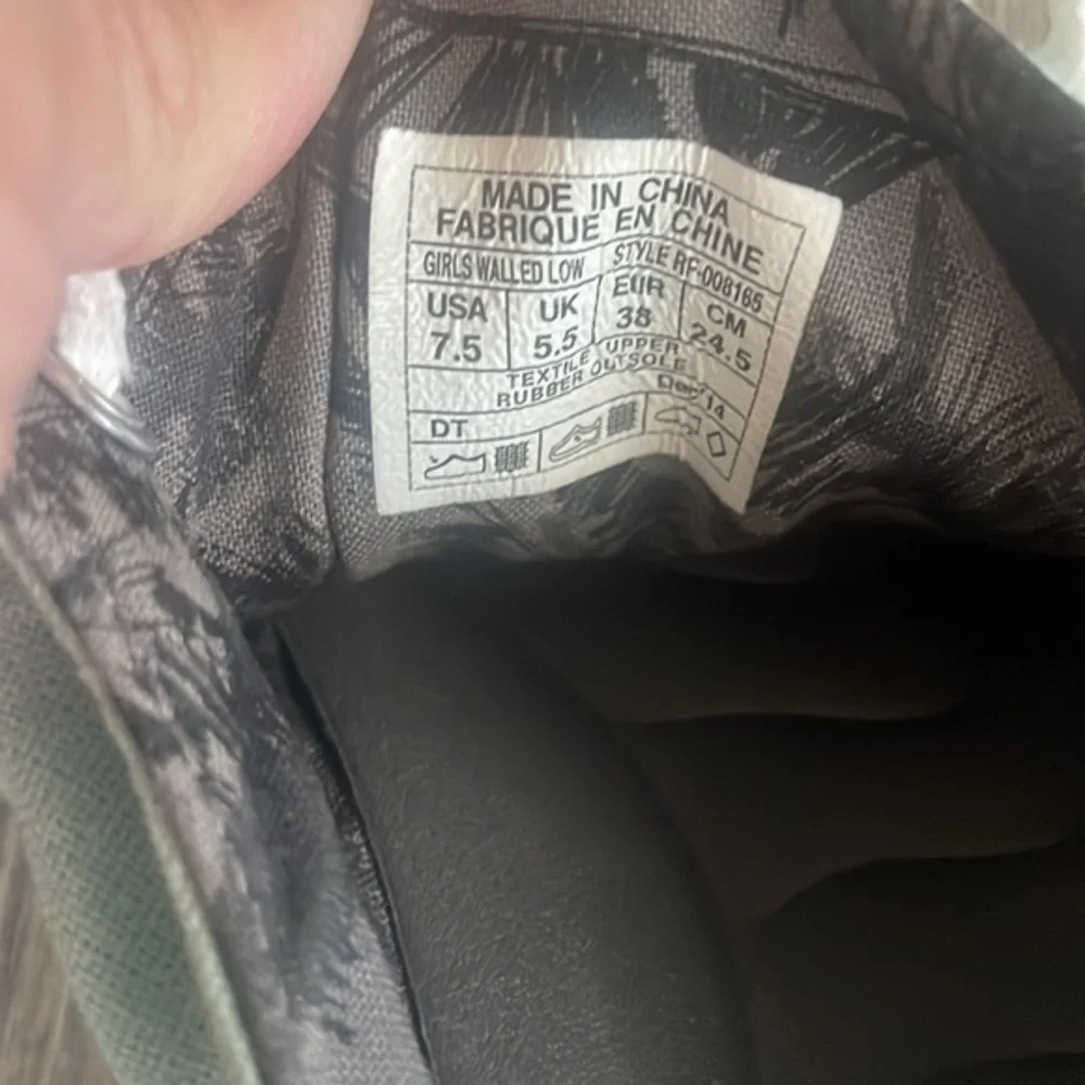 Reef sneakers size 7.5 aqua distressed comfy - Picture 9 of 9